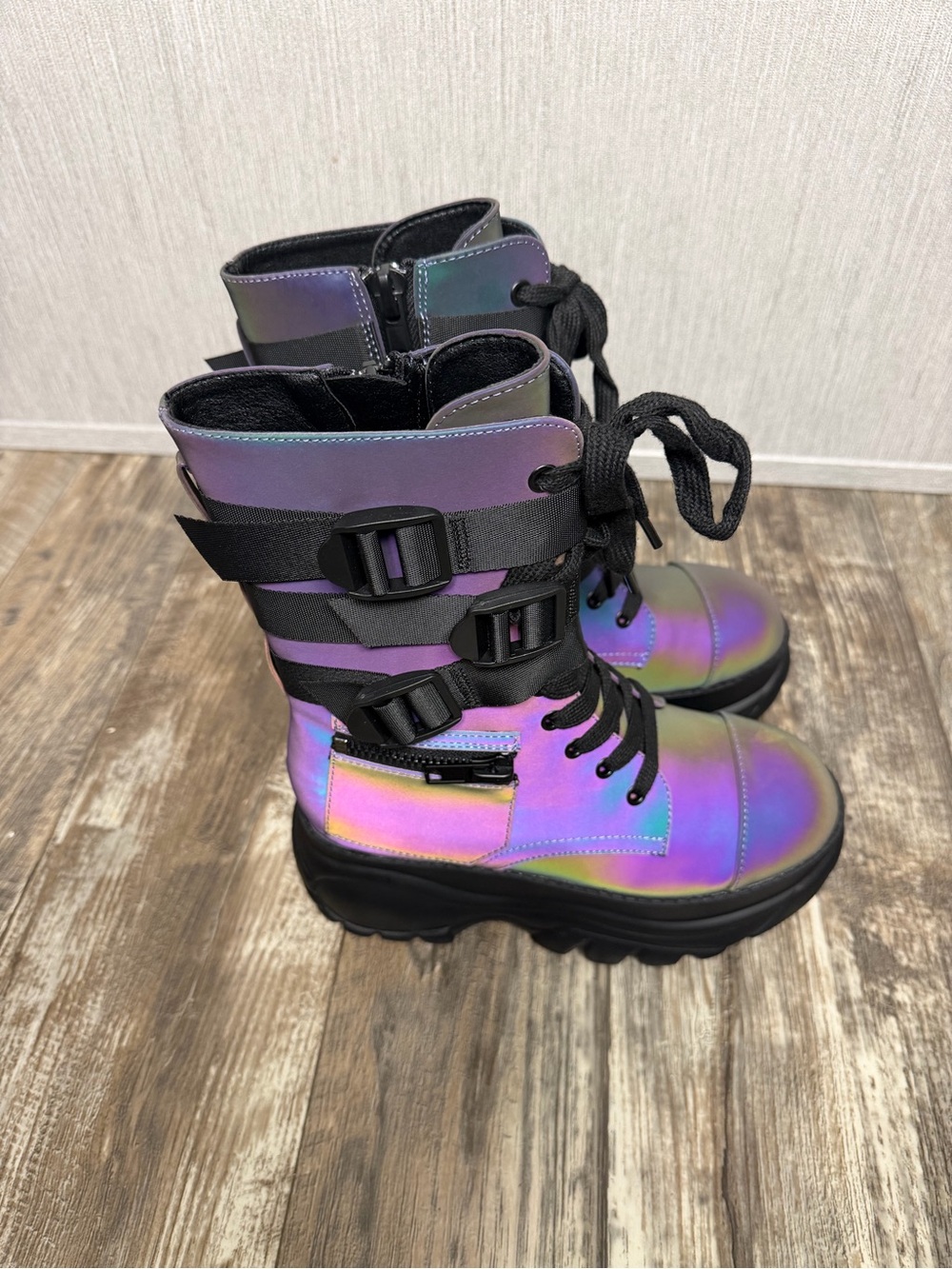 NWOB Iridescent Purple Platform Combat Boots - Women's Size 7 - Picture 8 of 16